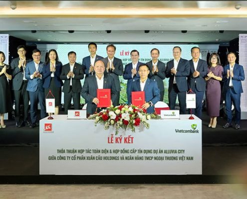 vietcombank-hop-tac-xuan-cau-holdings